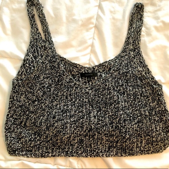 Aritzia Talula Crochet Festival Crop - Picture 2 of 3